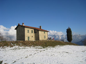 Il retro della chiesa