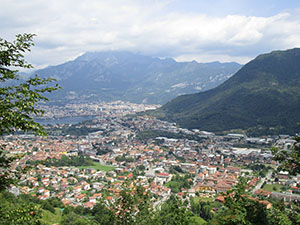 Panorama su Valmadrera e Lecco