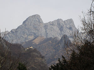 La Chiesa di S. Maria sopra Olcio ai piedi del Sasso Cavallo