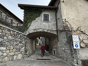 Portico a Sornico