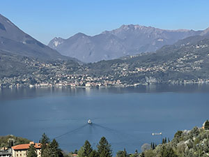 Panorama da Piazza della Libert a Perledo