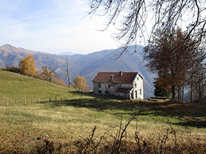 Una delle due case a Pian d'Erba