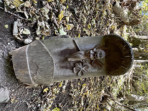 Donnina nella culla