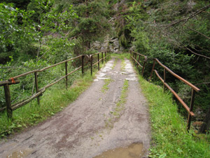 Il primo ponte sul Torrente della Valle di Lago