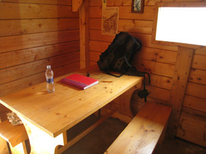 Interno del bivacco