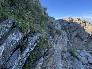 Cavo passamano salendo alla vetta del Tamaro