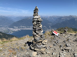 Ometto in cima al Monte Tamaro