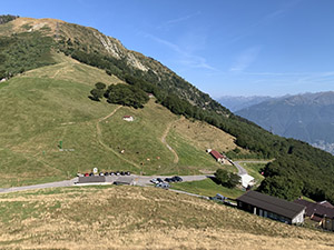 Saliamo verso il Tamaretto con vista sul Gambarogno