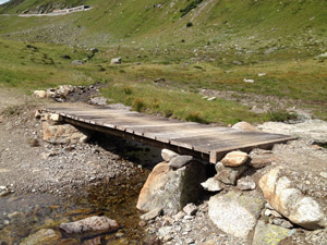 Una passerella per evitare un guado