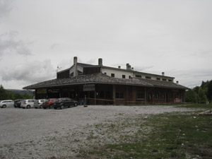 3 itinerario - Parcheggiamo presso il Rifugio Trifoglio