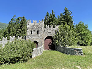 Parcheggio con vista sul "castello"