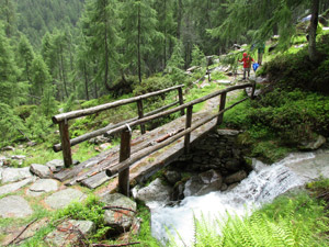 Ponticello sul Torrente Valle Marina