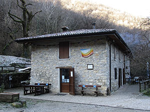 Il Rifugio Valle di Mompiano