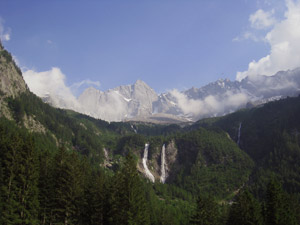 Veduta dal Rifugio Brasca verso la nostra meta