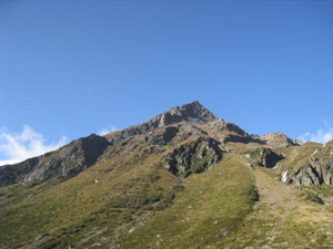 La Punta Monticelli a fianco del rifugio