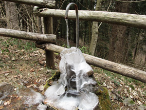 Una fontana ghiacciata