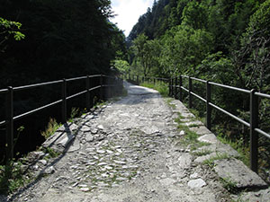 Il ponte sul Torrente Val Fraina