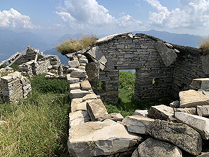 Ruderi alla Bocchetta di Tremezzo