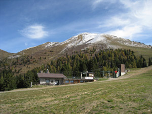 Il Rifugio e il M. Timogno