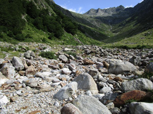 Il primo attraversamento del Liro da sinistra a destra