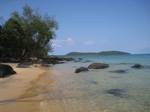S225 (237676 byte) - Spiaggia accanto alle capanne sugli alberi